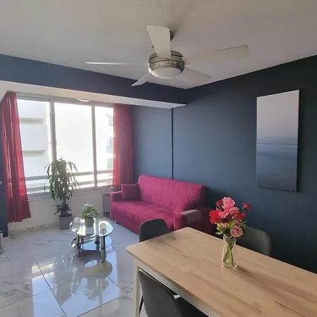 Stylish W/ Sea View + Pool + 200mbit 拉纳卡
