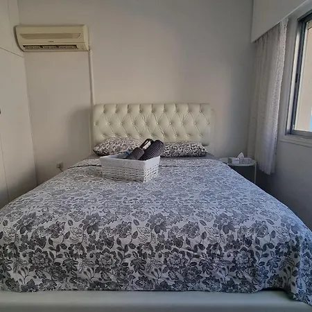 Stylish W/ Sea View + Pool + 200mbit Lägenhet